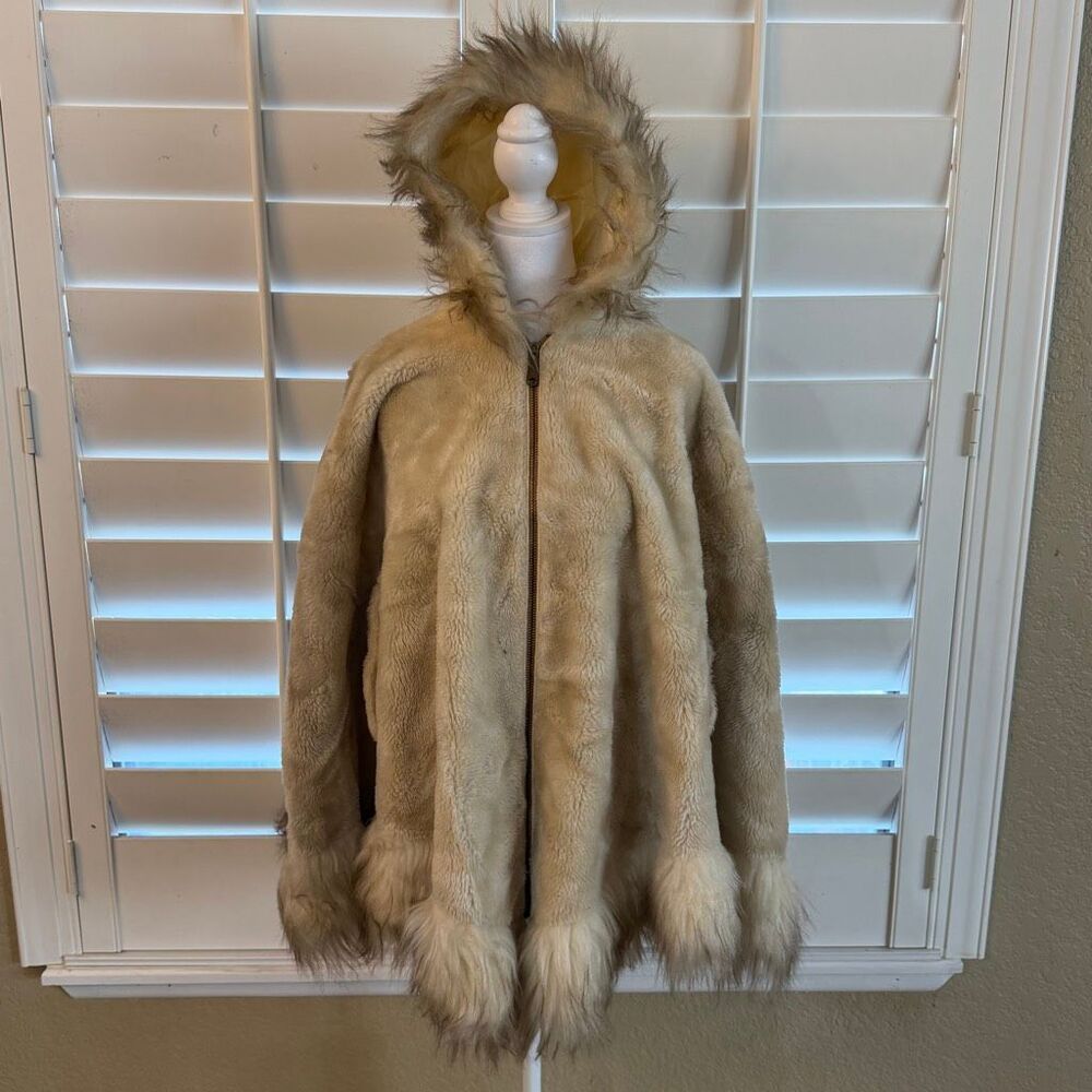 Vintage 60s 70s Faux Fur Hooded Cape One Size Made In USA Boho Cottagecore Glam